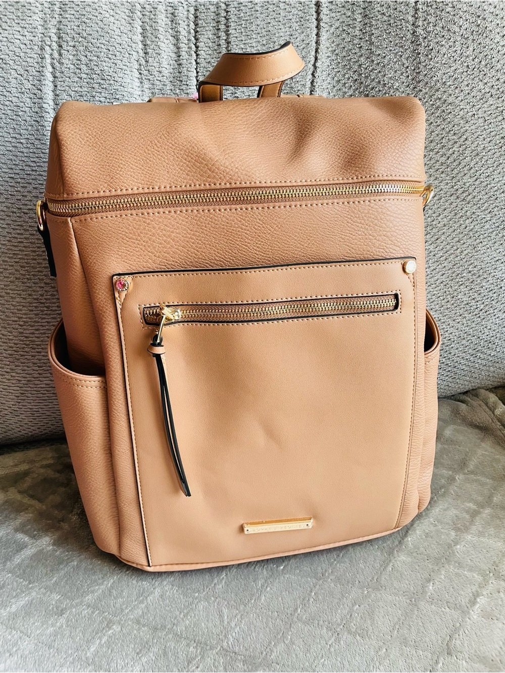 Poppy & Peonies Commuter Backpack - Mocha Mousse - Picture 5 of 7